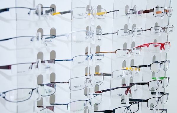 display-glasses-optician